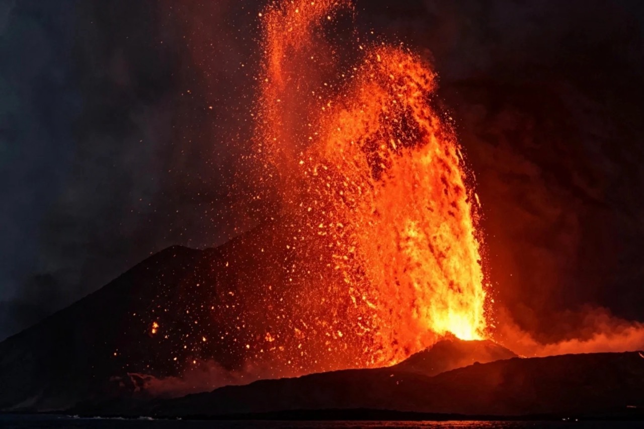 Anak Krakatau terus ganggu penerbangan Indonesia, lebih 1,500 penerbangan terjejas