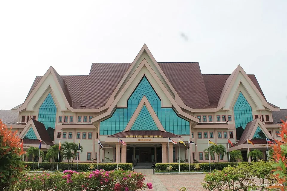 DUN Melaka bubar hari ini, pembahagian kerusi jadi ujian pertama