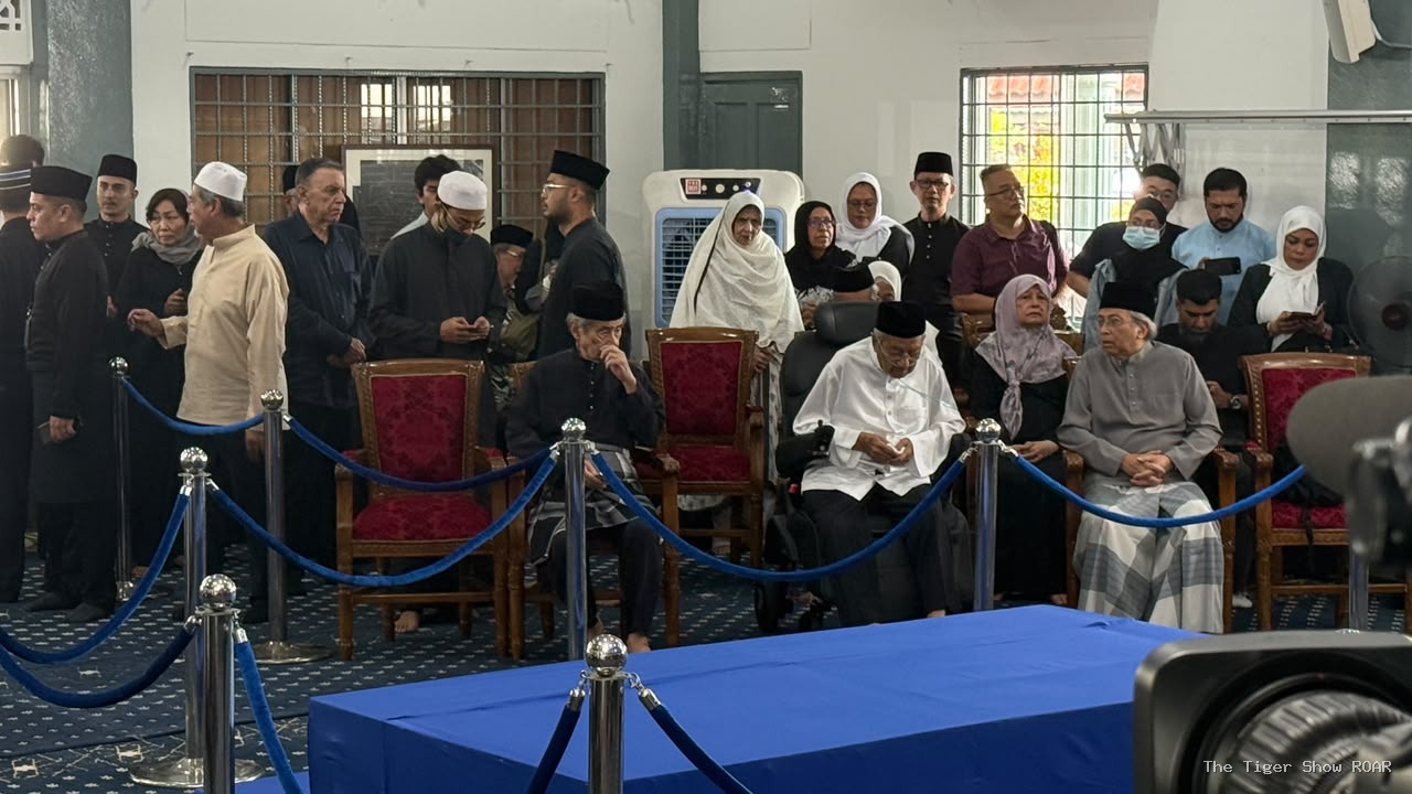 Tun Siti Hasmah diberi istiadat pengebumian negara, dikebumikan di Pusara Negara petang ini