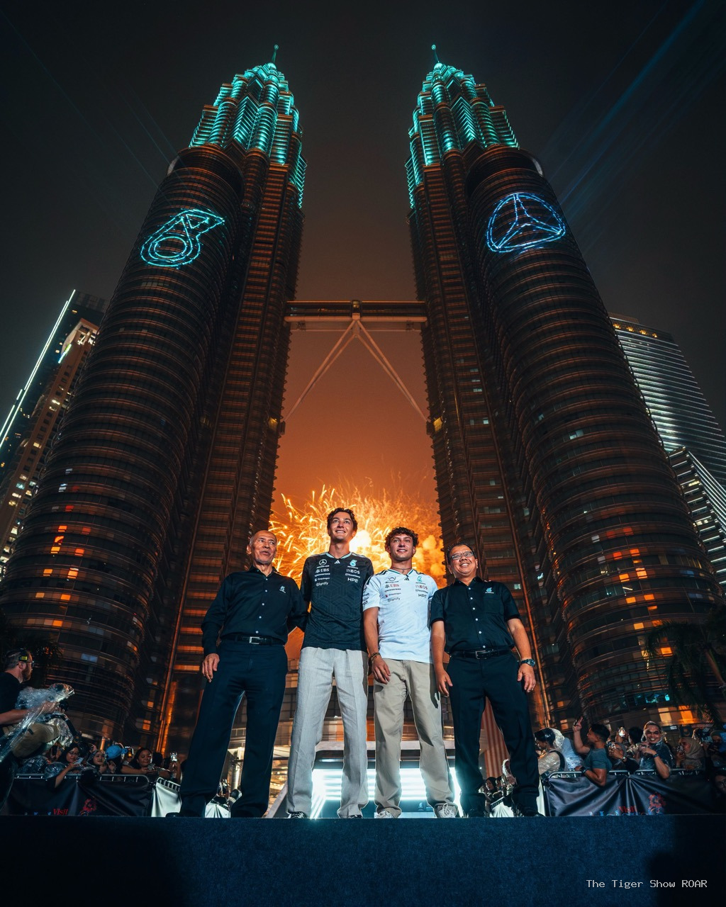 Menara Berkembar PETRONAS bermandi cahaya sambut kepulangan F1, Russell dan Antonelli teruja beraksi di Sepang