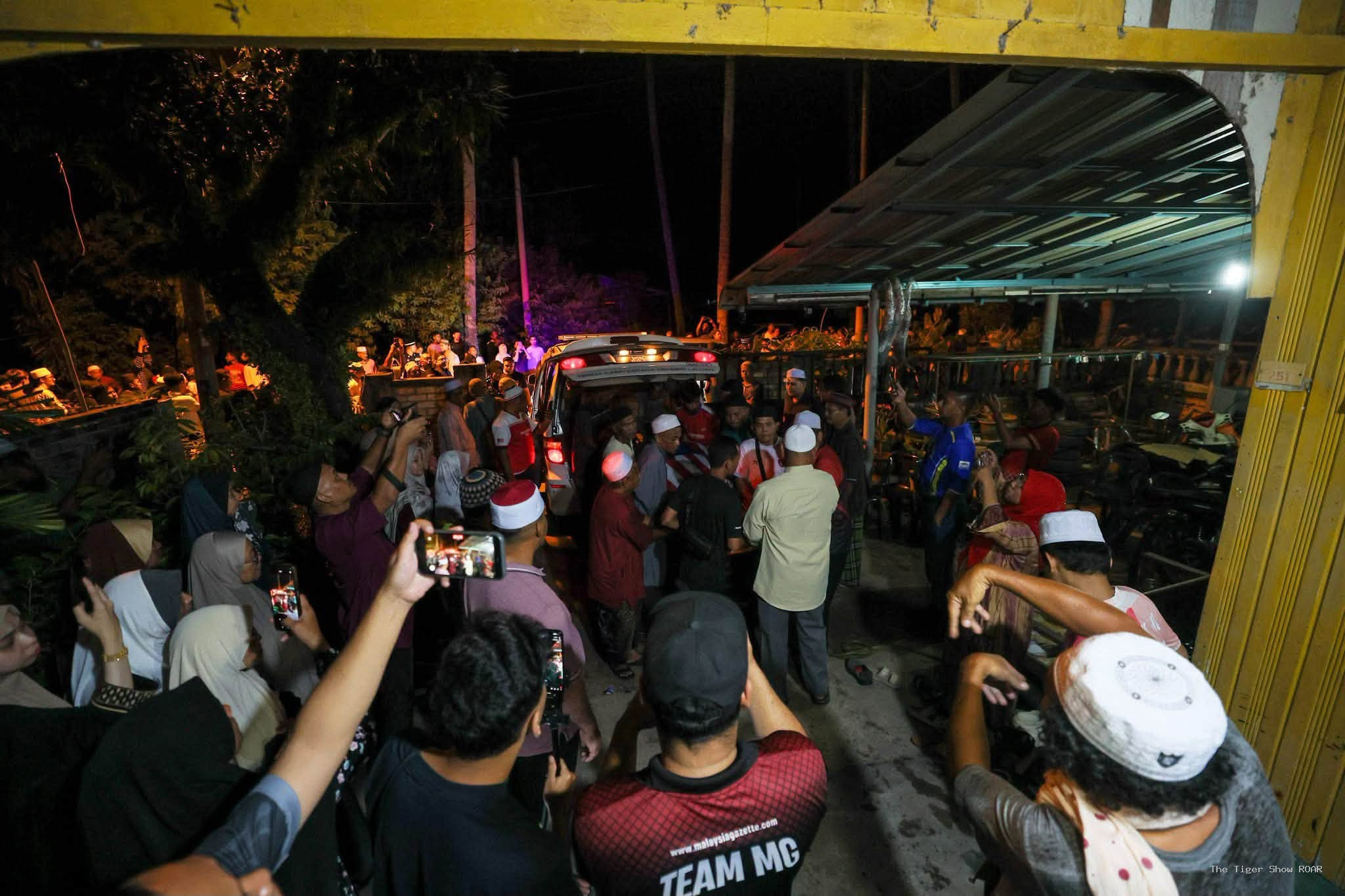 Jenazah pegawai AKPS dikebumikan di Pengkalan Kubor, keluarga enggan terima kehadiran keluarga suami